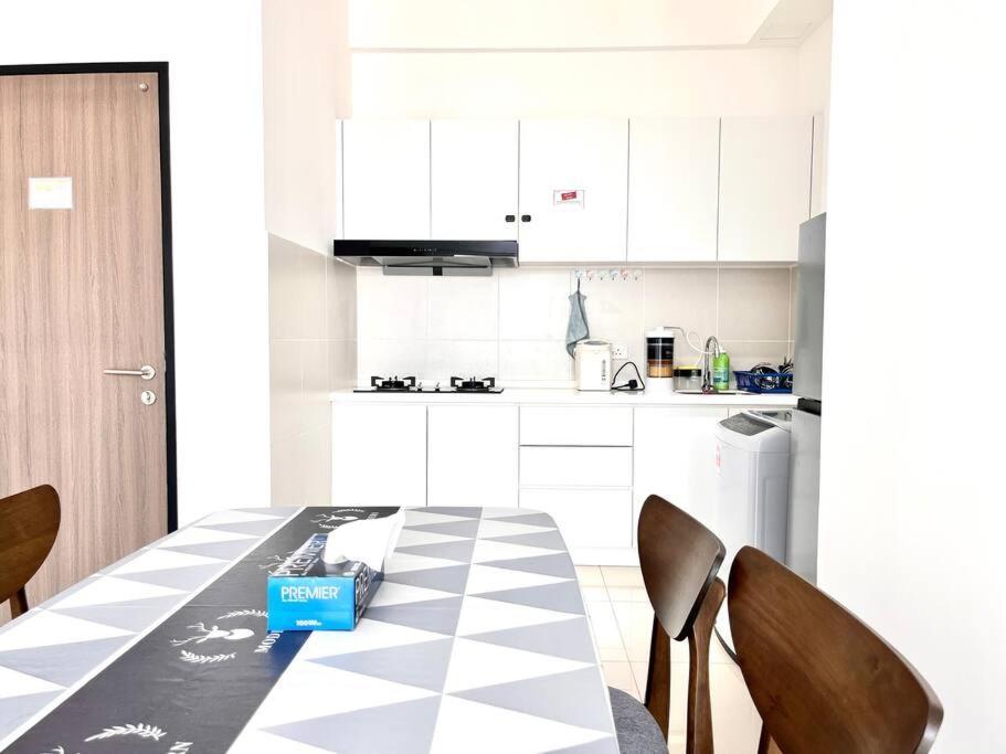 Urban Home-Swimming Pool-City Center Malacca Ngoại thất bức ảnh