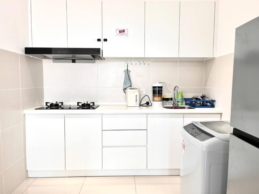 Urban Home-Swimming Pool-City Center Malacca Ngoại thất bức ảnh